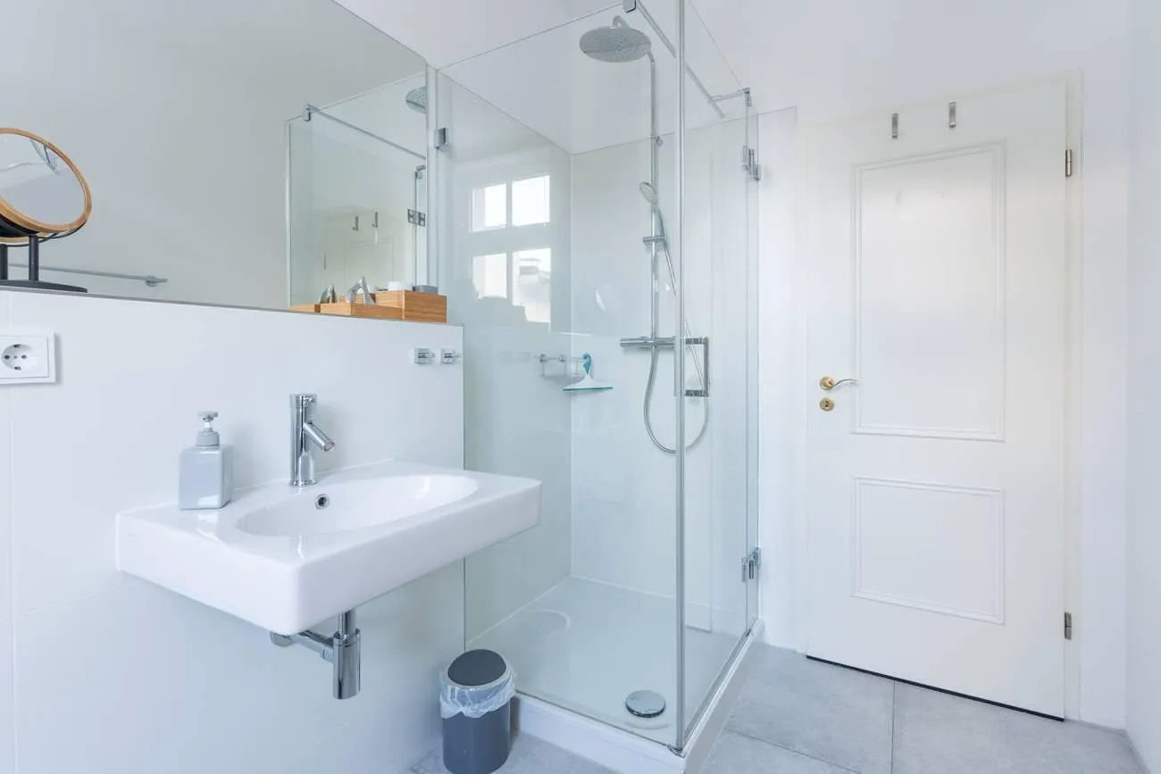 Wohnung 10 Dependance Typ 4 Villa Eden 14 DuschbadVilla Eden Fewo 10