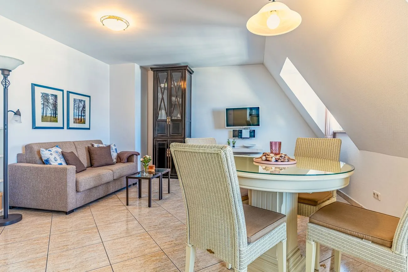 Urlaub in der ersten Reihe: Ferienwohnung 10 „Nordlicht“ in der Villa Atlantic 6 Wohnbereich Ferienwohnung Nordlicht Villa Atlantic