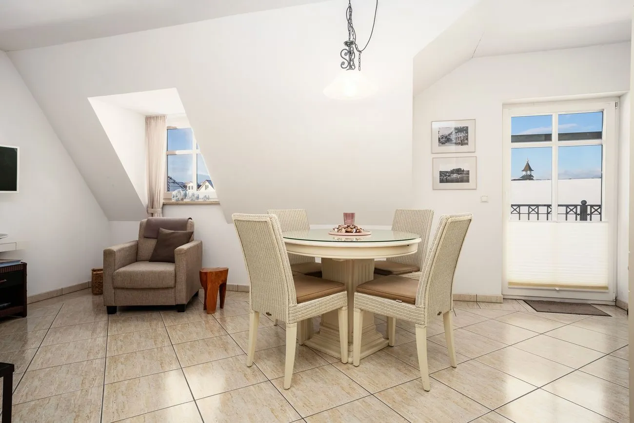 Urlaub in der ersten Reihe: Ferienwohnung 10 „Nordlicht“ in der Villa Atlantic 3 Wohnbereich Ferienwohnung Nordlicht Villa Atlantic