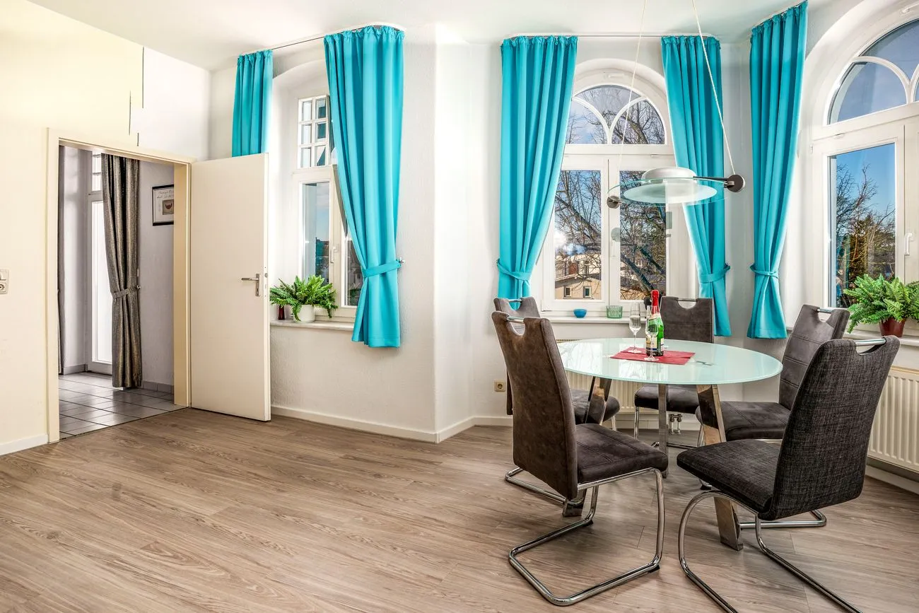 Wohnung 10 Haus Metropol 4 Wohnbereich Ferienwohnung 10 Haus Metropol im Ostseebad Binz