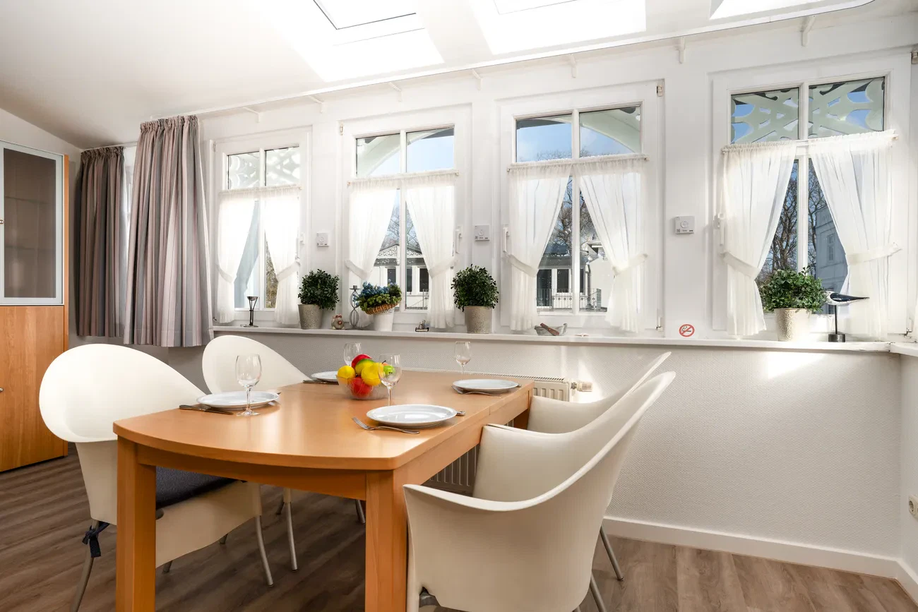 Wohn/Essbereich Fewo 20 Villa Eden Binz