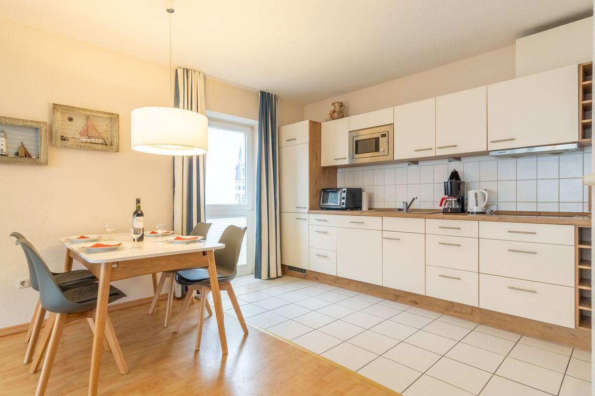 Strandidyll Neubau Wohnung E3 5 Strandidyll Binz Fewo E3 Küche und Essbereich