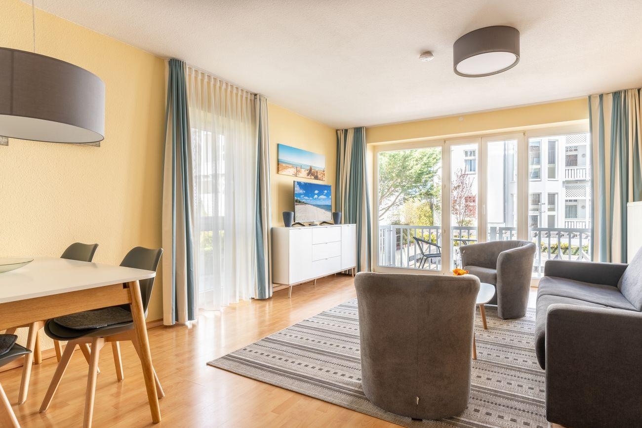 Wohnbereich Fewo E4 Villa Strandidyll Neubau Binz