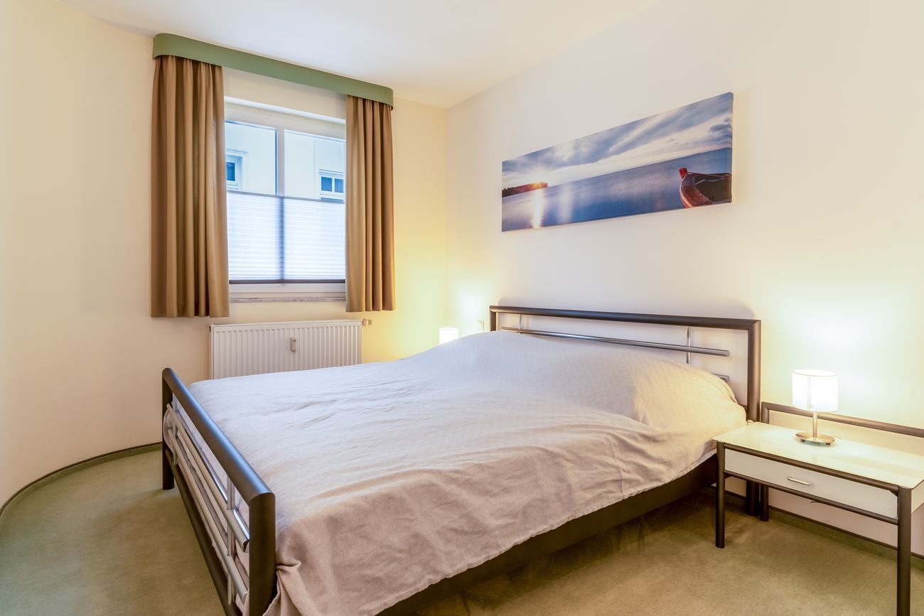 Schlafzimmer 1 Fewo 8 Residenz am Kurpark