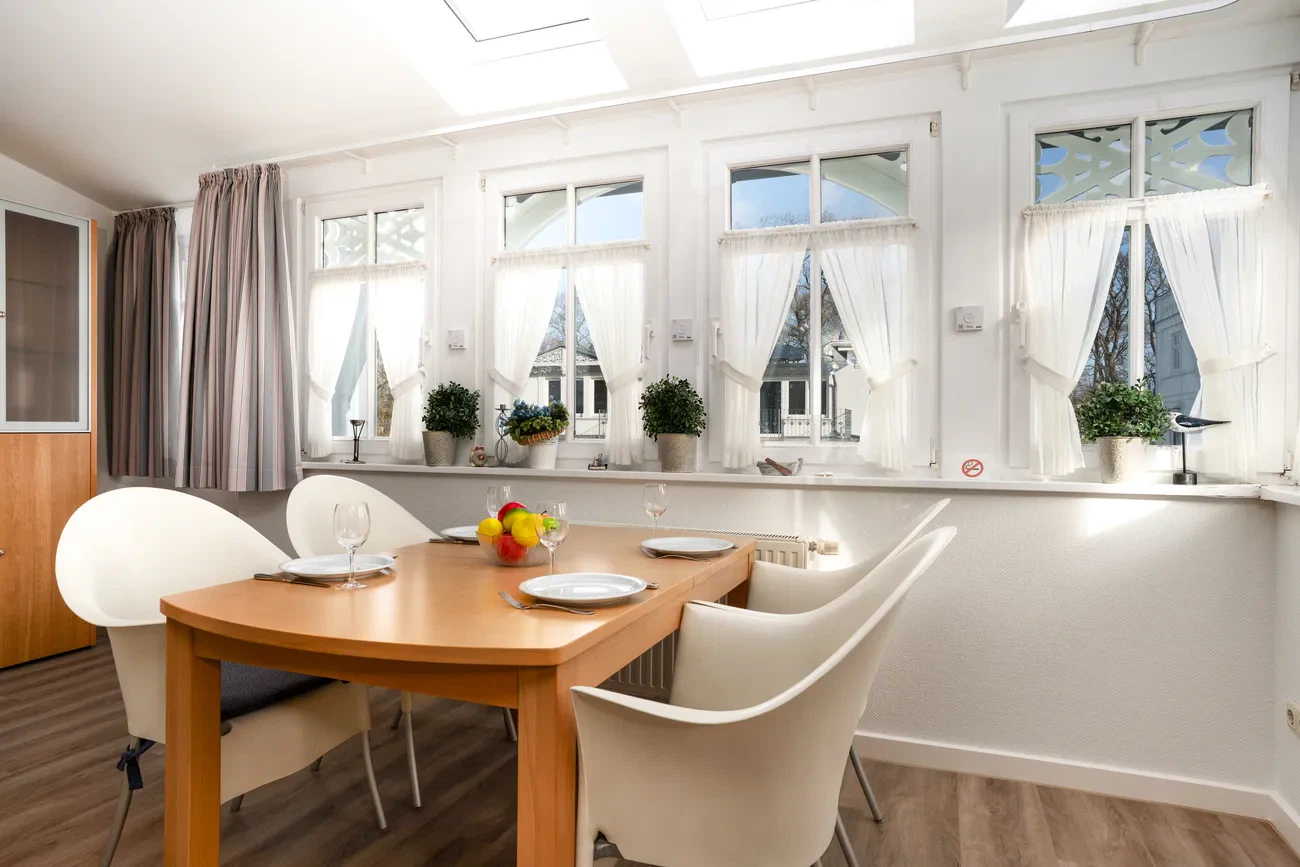 Wohn/Essbereich Fewo 20 Villa Eden Binz