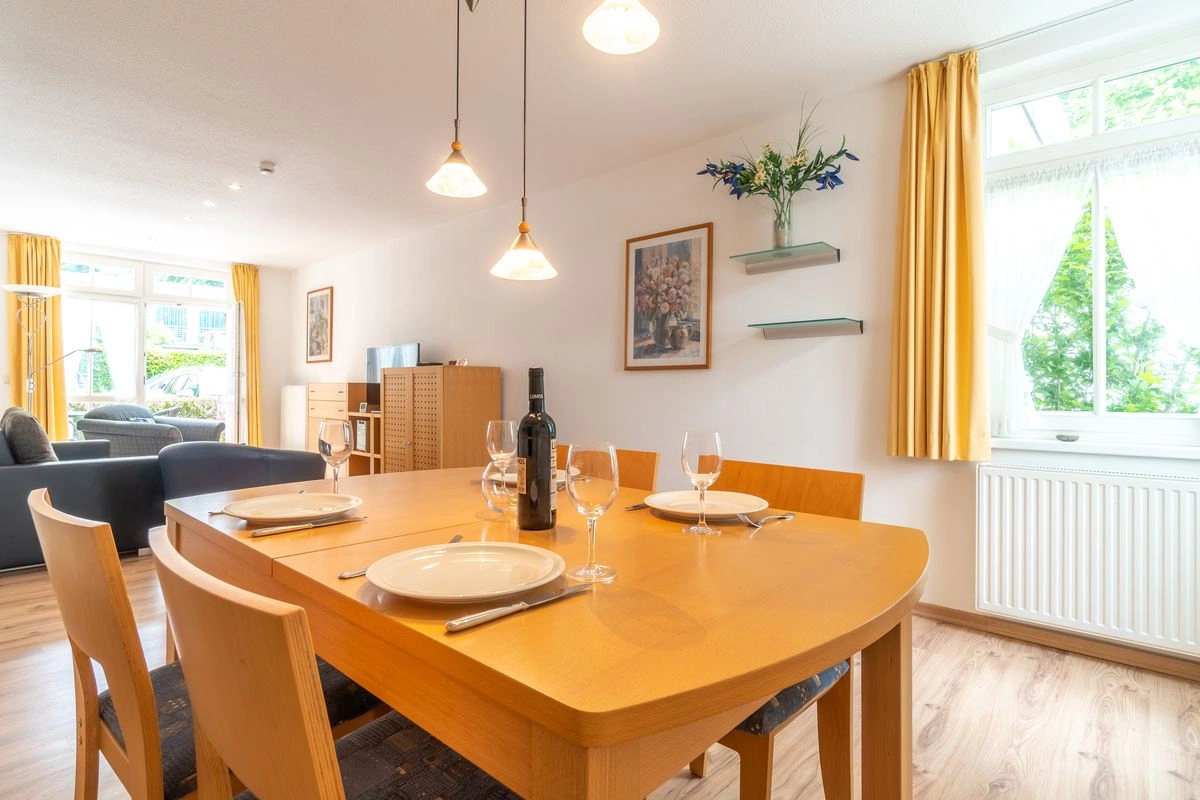 Villa Eden Fewo 11 Essbereich