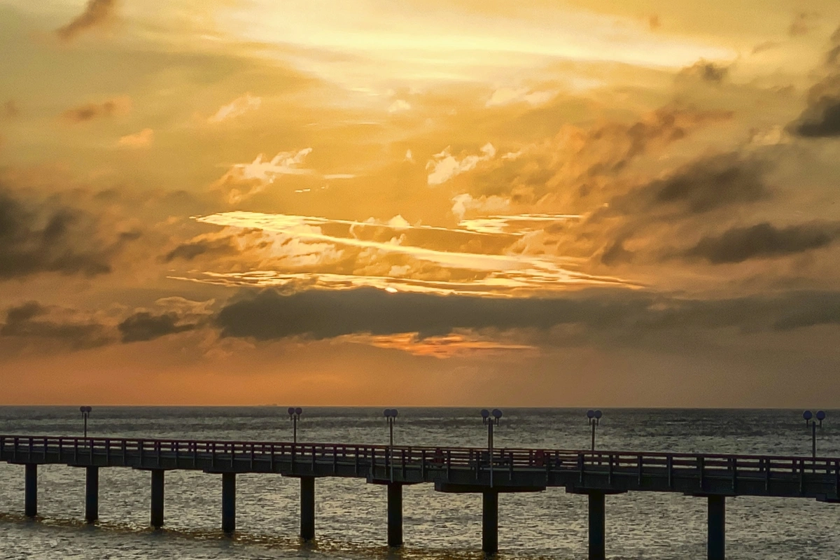 Seebrücke Binz dramatisch