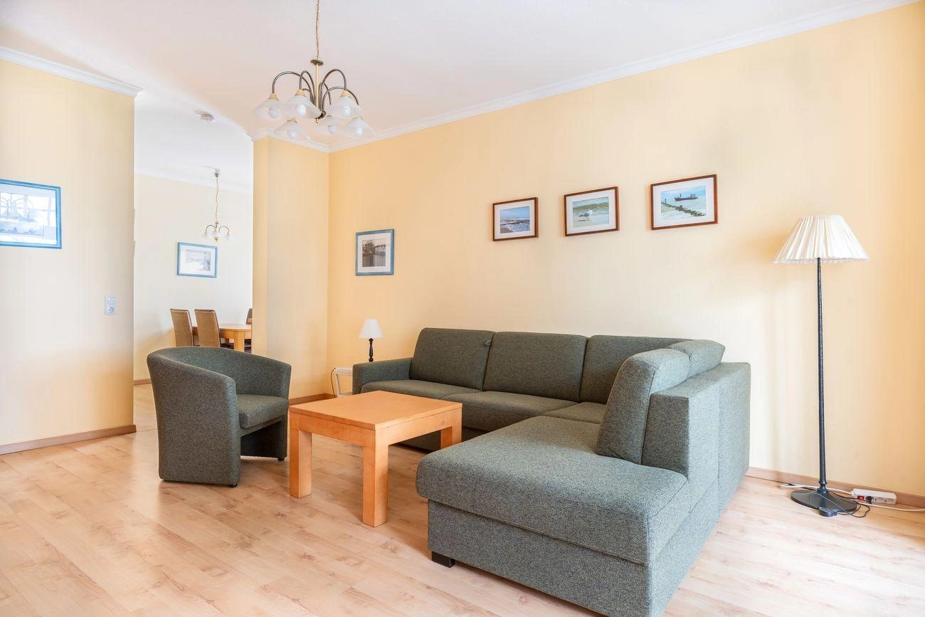 Wohnbereich Ferienwohnung 8 Villa Strandidyll