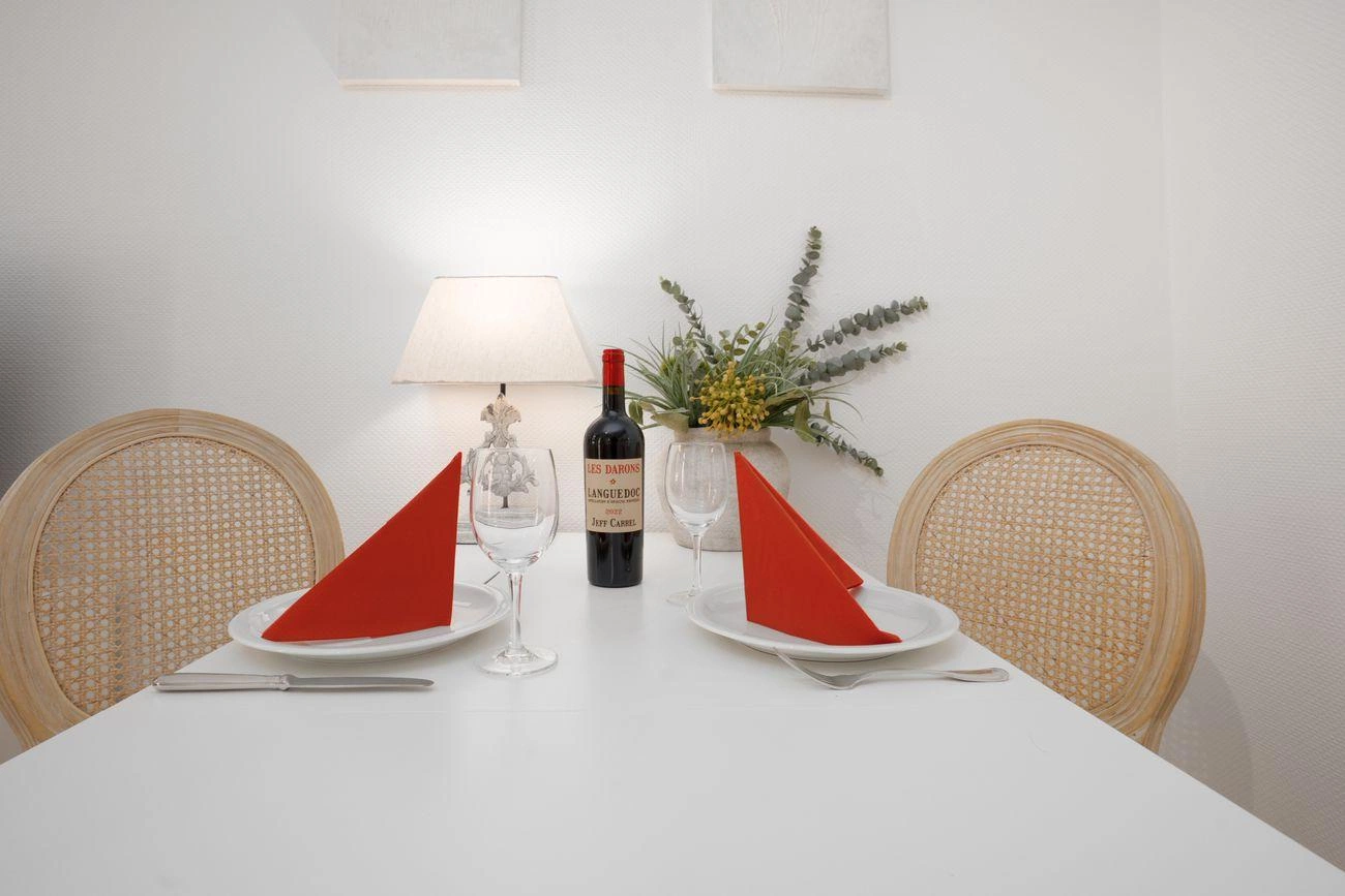 Essbereich Fewo 12 Villa Eden Binz